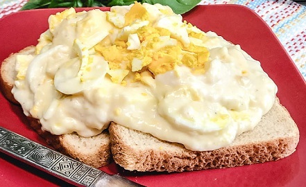 Creamed Eggs on Toast